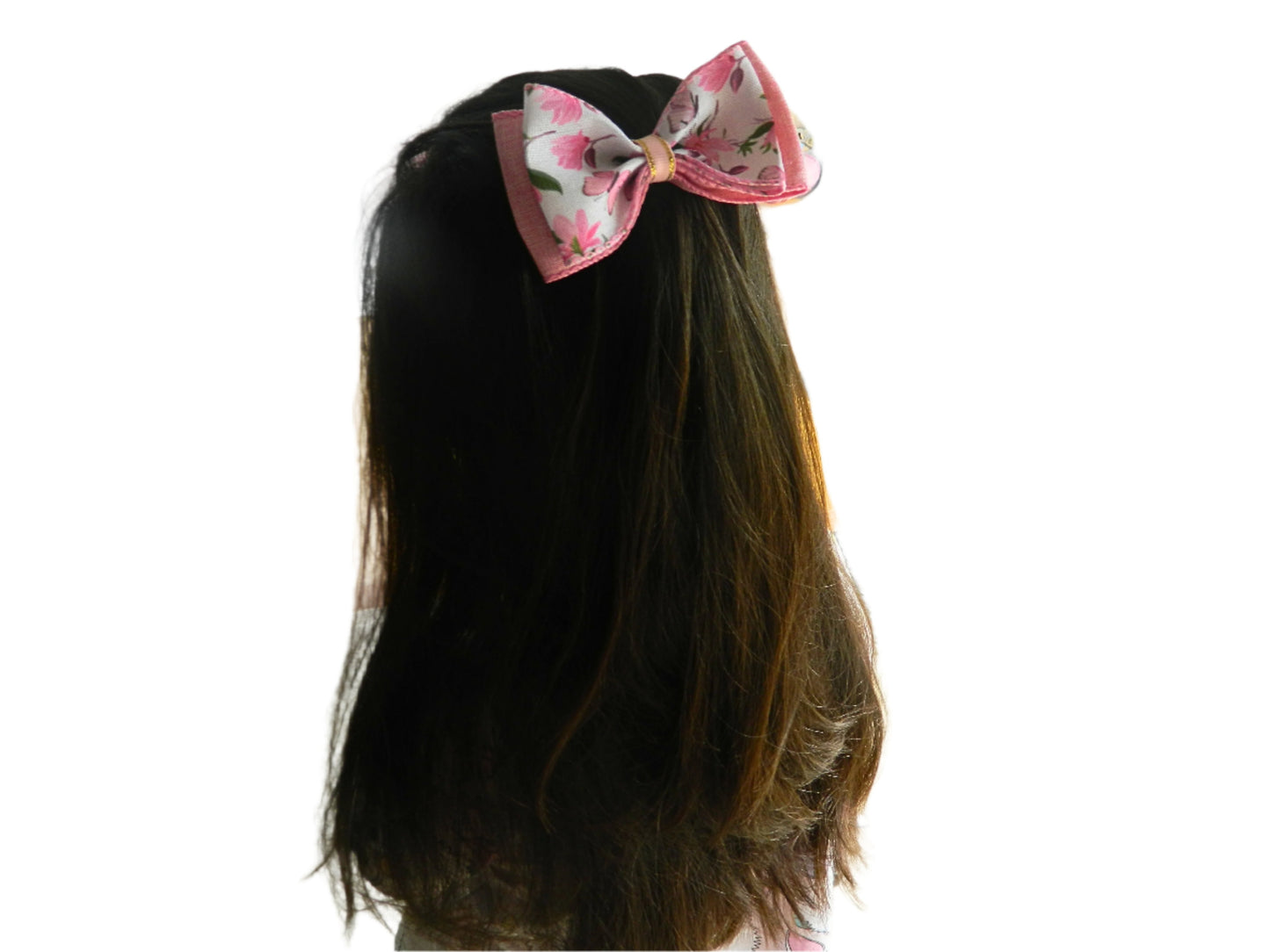 pink flower bow on a girl